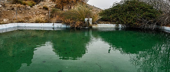 Embalse de agua para riego